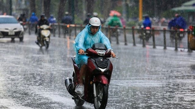 Hoàn lưu bão số 5 còn gây mưa lớn đến khi nào?