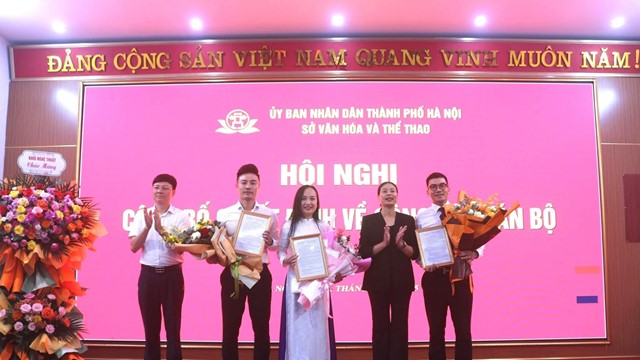 Nữ NSND nổi tiếng nhất làng Chèo vừa được bổ nhiệm làm Giám đốc, có chồng cũng là lãnh đạo