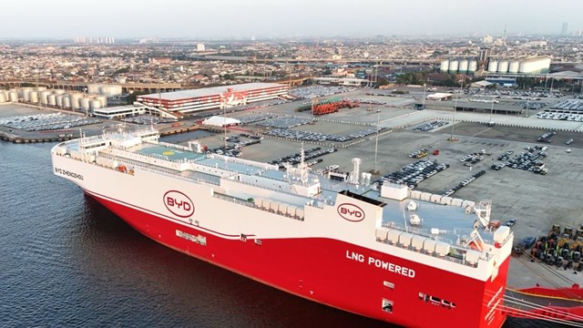 Nền kinh tế lớn nhất Đông Nam Á sắp chấm dứt ưu đãi dành cho VinFast, BYD và 4 công ty khác