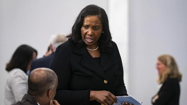 Ông Trump bị 'chặn đứng' phút chót: Kế hoạch sa thải Thống đốc Fed đổ bể ngay trước giờ G họp lãi suất