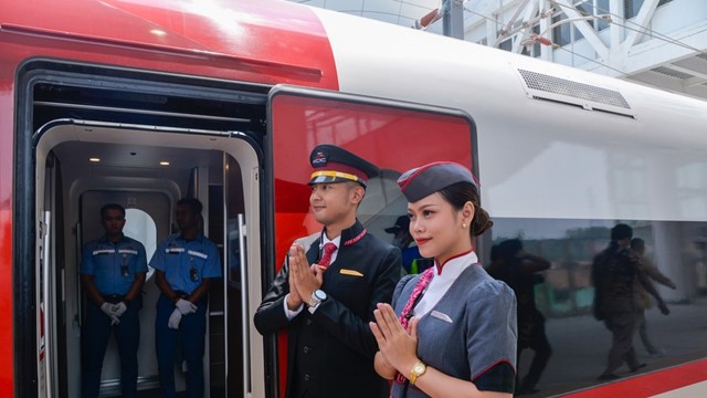 Chọn nhà thầu Trung Quốc, tuyến đường sắt cao tốc đình đám bị ví là ‘bom hẹn giờ’ vì lỗ nặng có diễn biến mới