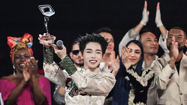 Thủ tướng Phạm Minh Chính gửi thư chúc mừng Đức Phúc