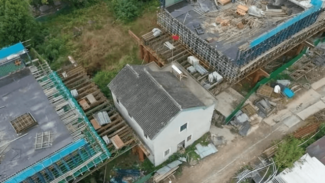 Nhà bà T. không chịu di dời khiến dự án đường sắt cao tốc chậm tiến độ 2 năm, tuyên bố phải nhận bồi thường 370 tỷ đồng mới rời đi