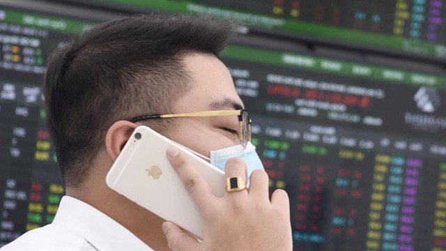 VN-Index đứt chuỗi tăng 3 phiên, cổ phiếu Hà Đô gây chú ý