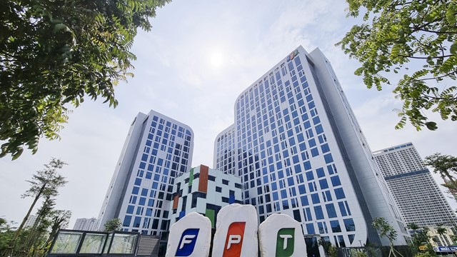 Khối ngoại rút gần 16.000 tỷ khỏi FPT: Cơ hội nào sau nhịp chiết khấu lớn?