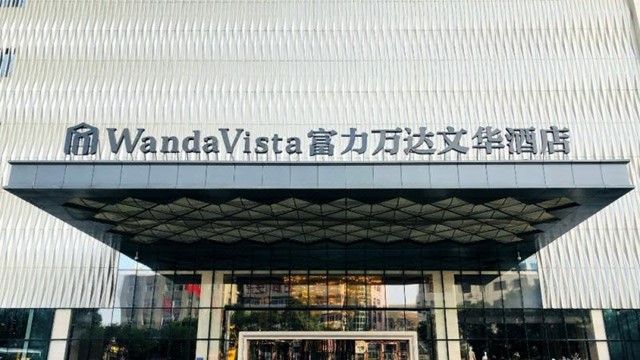 Ông lớn bất động sản rao bán khách sạn nổi tiếng để trả ‘núi nợ’ hơn 2.400 tỷ đồng