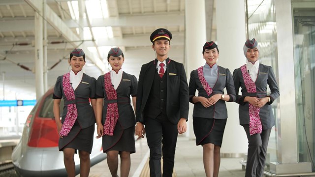 Nền kinh tế lớn nhất Đông Nam Á ‘còng lưng’ trả lãi vay Trung Quốc hơn 3.175 tỷ đồng mỗi năm vì đường sắt cao tốc, Bắc Kinh nói gì?	