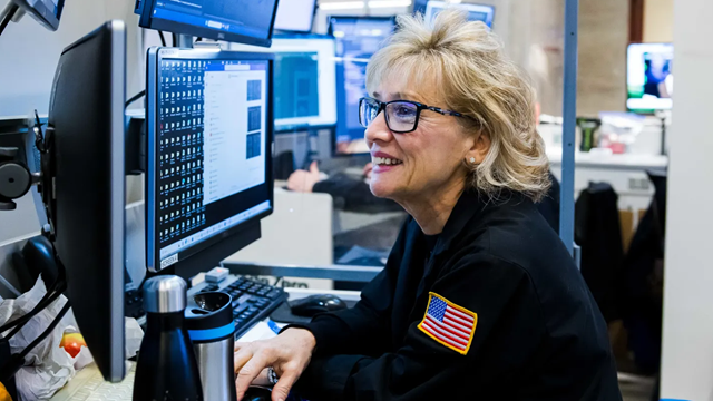 Phá mọi kỷ lục lịch sử, Dow Jones lần đầu vượt 48.000 điểm giữa kỳ vọng Chính phủ Mỹ sớm tái mở cửa