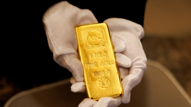 Giá vàng hôm nay 24/11: Neo quanh 4.064 USD/ounce, kỳ vọng 60% khả năng Fed giảm lãi suất