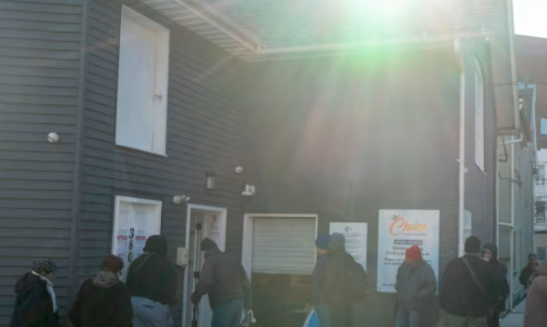 Chuyện lạ tại nền kinh tế lớn nhất thế giới: Người dân chật vật mưu sinh, đến ngày 3 bữa cũng không dám chắc