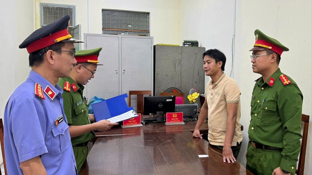 Bắt Giám đốc Văn Đức Quý sinh năm 1987