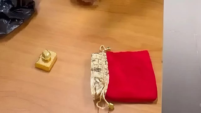 Thu giữ 13 lượng vàng, trị giá gần 2 tỷ của Ngô Thị Hoài Phương