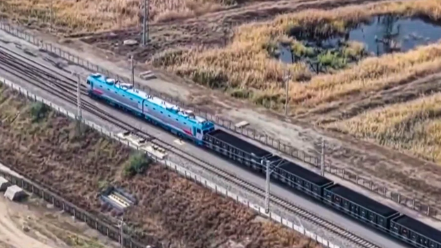 Láng giềng Việt Nam thử nghiệm thành công hệ thống đường sắt chở nặng gấp 3 lần tháp Eiffel, mở ra bước tiến không tưởng cho công nghệ vận tải 