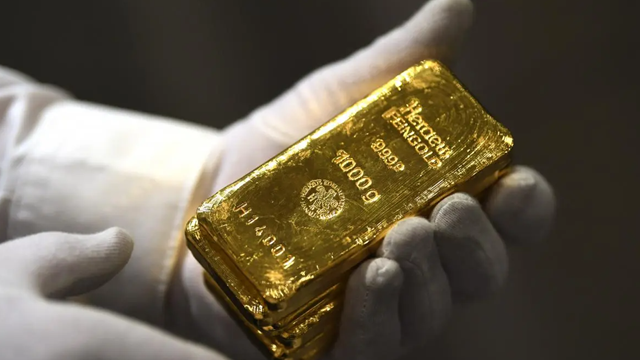 Giá vàng hôm nay 16/12: Áp sát đỉnh lịch sử, thị trường chờ quyết định quan trọng từ Fed