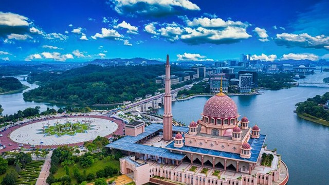 Quốc gia duy nhất Đông Nam Á có 2 thủ đô, xây dựng thành công tòa nhà chọc trời hơn 670m cao thứ hai thế giới