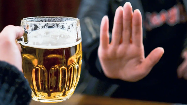 Quốc gia Đông Nam Á tuyên bố cấm buôn bán rượu, bia