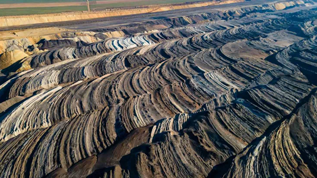 Phong tỏa khẩn cấp mỏ 1.000 tấn vàng, 20.000 tấn bạc ẩn mình trong dãy núi