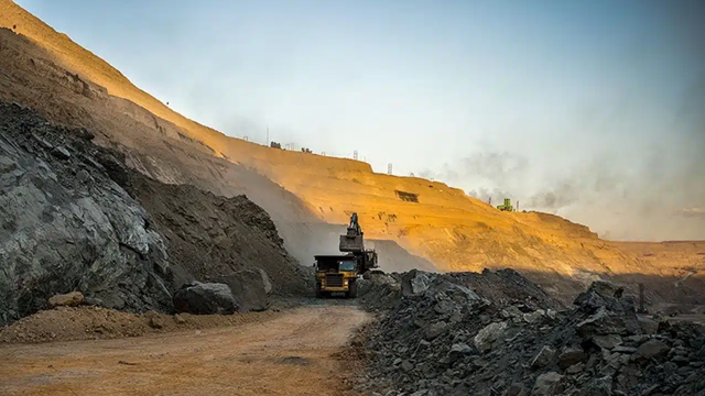 Phong tỏa khẩn cấp mỏ vàng trữ lượng 61 triệu tấn gây 'chấn động địa cầu' tại một tỉnh miền Đông