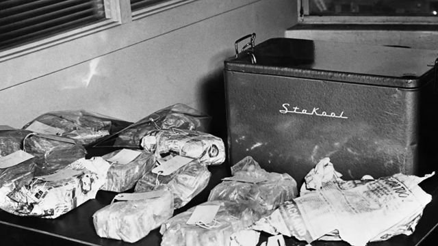 Băng nhóm 11 người xông thẳng vào tòa nhà công ty, cuỗm đi hơn 657 tỷ tiền mặt và séc