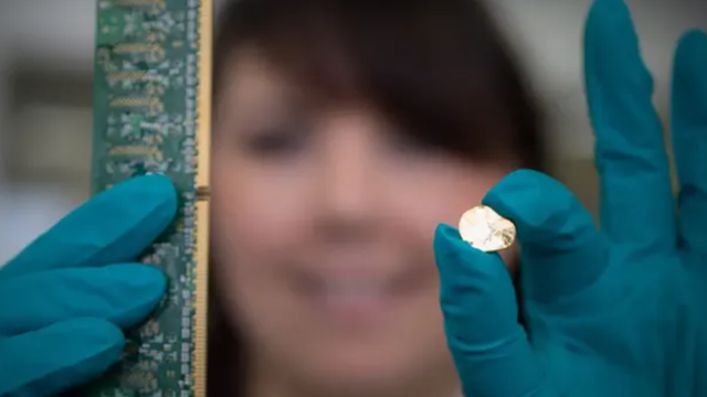 Trung Quốc biến 'rác' thành vàng với giá 1,8 triệu đồng khiến thế giới chấn động