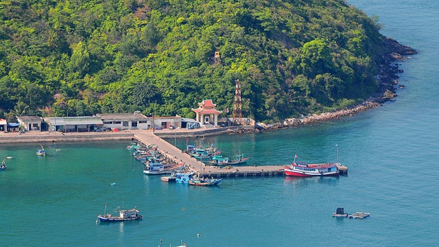 Cách Phú Quốc không xa có một nơi được ví như 'Hạ Long của phương Nam', đẹp đến mức siêu mẫu nổi tiếng phải thốt lên 'khó diễn tả'