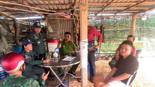 Bắt khẩn cấp Lê Phước Hiệp SN 2000 ngay khi trở về Việt Nam