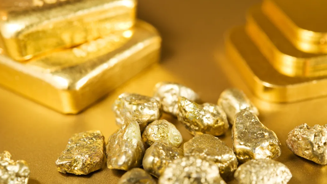 Giá vàng hôm nay 19/1: Phá kỷ lục mọi thời đại sau lời đe dọa áp thuế của ông Trump