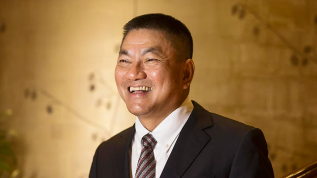 Tỷ phú khuyên người dân mua vàng giữa bất ổn toàn cầu