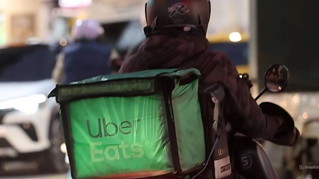 Cựu Phó Chủ tịch Tập đoàn đa quốc gia 48 tuổi phải đi làm shipper để duy trì cuộc sống