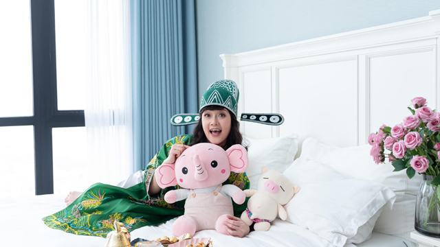 Nữ nghệ sĩ duy nhất trong dàn ‘Táo quân’ chưa có danh hiệu NSND, NSƯT: Tuổi 50 giàu có, sở hữu biệt thự hoành tráng như lâu đài