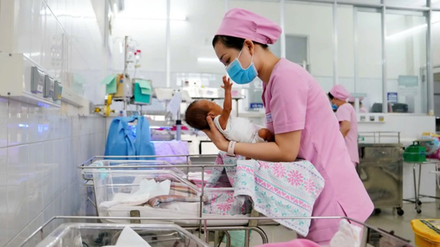 Việt Nam đang mất cân bằng giới tính nghiêm trọng, tỉnh nhỏ nhất cả nước là nơi có mức chênh lệch cao nhất