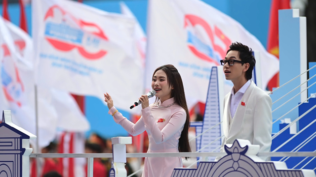 Ca sĩ trẻ hát mở màn đại lễ 30/4 vừa được Thủ tướng giao nhiệm vụ quan trọng