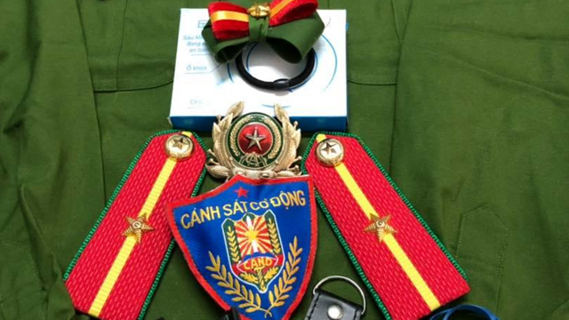 Tước danh hiệu một cán bộ Công an phường