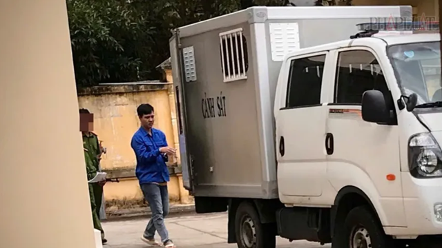 Bắt tạm giam trưởng ấp Nguyễn Đình Vỹ, 65 tuổi