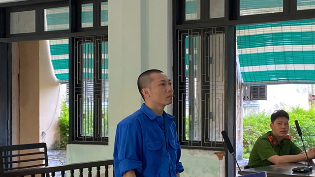 Một nguyên cán bộ công an bị tuyên phạt 2,5 năm tù 