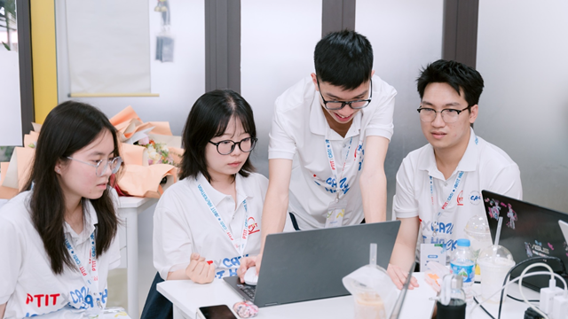 Tin cực vui cho tân sinh viên công nghệ, có thể nhận học bổng lên đến 500 triệu đồng