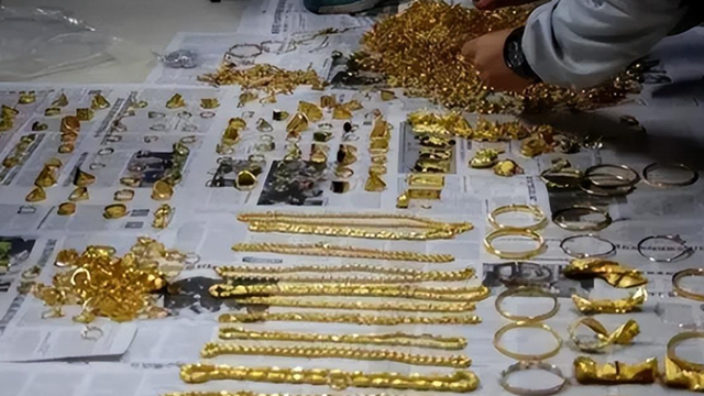 Thu giữ 10 siêu xe, tiền mặt, túi hiệu cùng nhiều bất động sản của giám đốc biển thủ 182 tỷ đồng