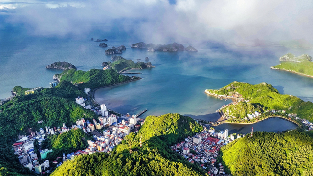 Huyện đảo của Việt Nam sắp lên đặc khu kinh tế: Sở hữu ‘mỏ vàng’ di sản được UNESCO công nhận, nối đất liền bằng cầu vượt biển dài nhất cả nước