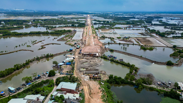 Việt Nam sắp có tuyến đường xuyên rừng dài gần 10km, tổng đầu tư vượt 3.900 tỷ, kết nối cảng nước sâu lớn nhất cả nước