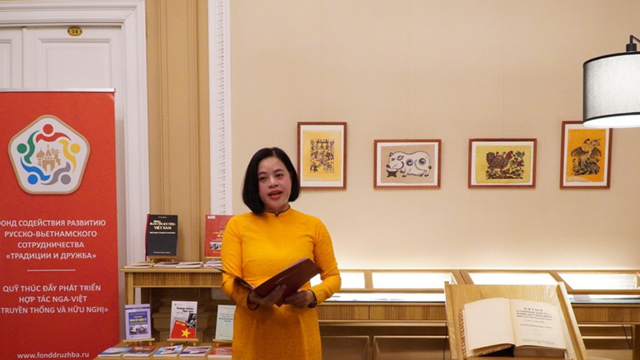 Bảo tàng Hồ Chí Minh nhận ấn phẩm quý về Bác Hồ tại Liên bang Nga