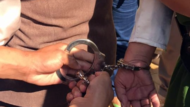 Truy nã Hiệu trưởng Phạm Văn Hoàng