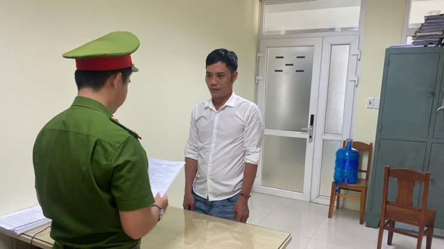 Tịch thu hơn 800kg quặng vàng, cấm Trần Viết Lực đi khỏi nơi cư trú