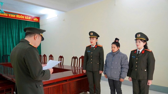 Khởi tố nữ môi giới thi BLX sinh năm 1994