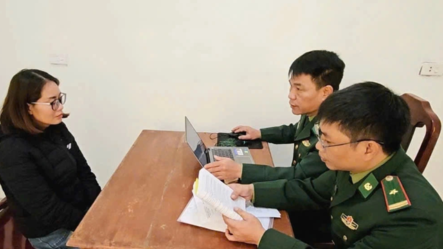 Bắt Hoàng Thị Thuần mang theo 600g vàng nhập cảnh vào Việt Nam