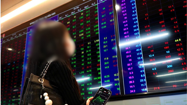 Bị lừa gần 4 tỷ tiền tiết kiệm, bà Ngô trình báo cảnh sát thì được khuyến khích chuyển thêm 3,3 tỷ