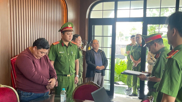 Bắt nóng CEO Tập đoàn Phúc Hoàng Nguyên