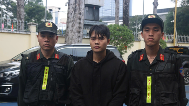 Khám xét khẩn cấp 3 công ty, tịch thu 478 hợp đồng, 6 ô tô cùng nhiều điện thoại, máy tính: Bắt giữ Được 'Đất Bắc'