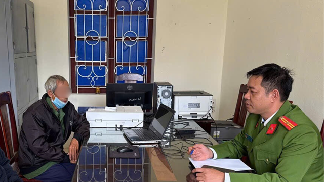 Nghe lời ‘cán bộ điều tra’, ông N. đi chuyển tiền để ‘thoát tội’ thì công an kịp thời ngăn chặn