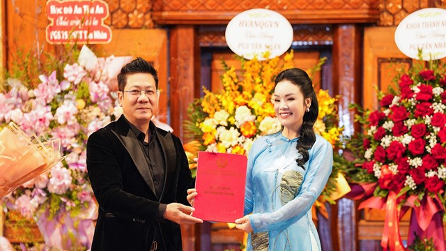 Nữ NSƯT vừa trở thành Phó Giáo sư: Trưởng khoa tại Nhạc viện danh tiếng, từng là Tiến sĩ âm nhạc trẻ nhất Việt Nam, sở hữu loạt thành tích đáng nể