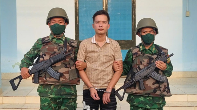 Bắt Nguyễn Chí Hòa SN 1990 vừa nhập cảnh từ Campuchia về Việt Nam